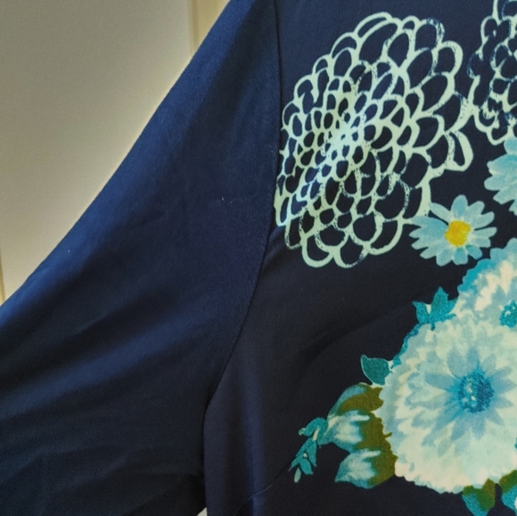 #34 Chico's Navy Blue Floral Tunic ~ size S~M - Picture 4 of 8